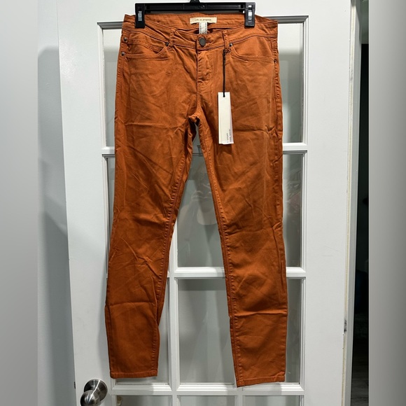 life in progress Pants - Life in Progress Women’s Rust Straight Legs - Size 28